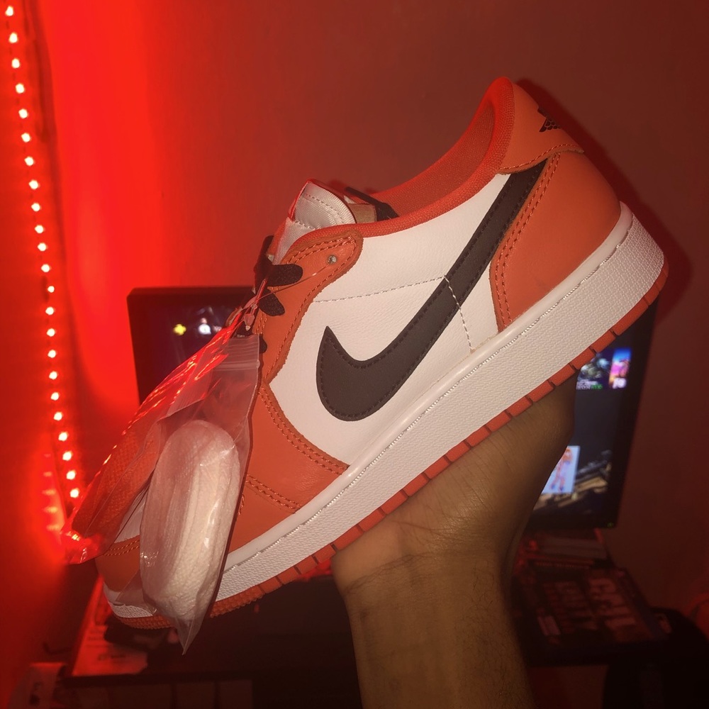 Air Jordan 1 Low OG Starfish Grade School